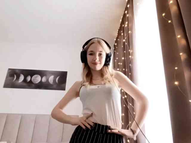 VioletteReeves webcam