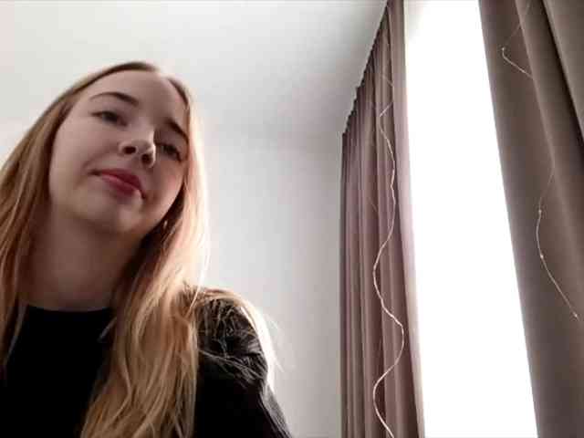 VioletteReeves webcam