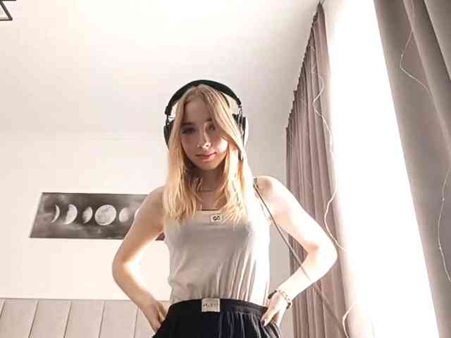 VioletteReeves webcam