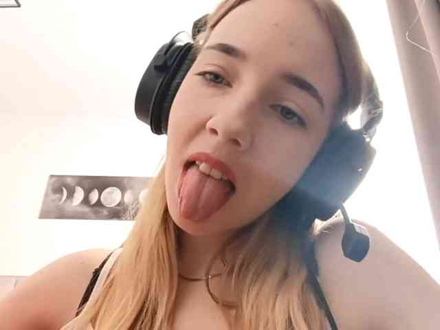 VioletteReeves webcam