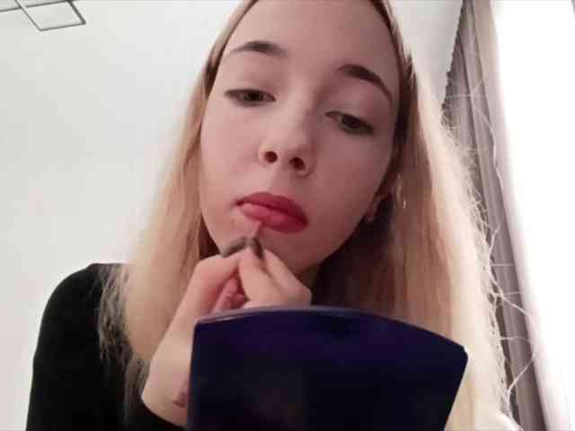 VioletteReeves webcam