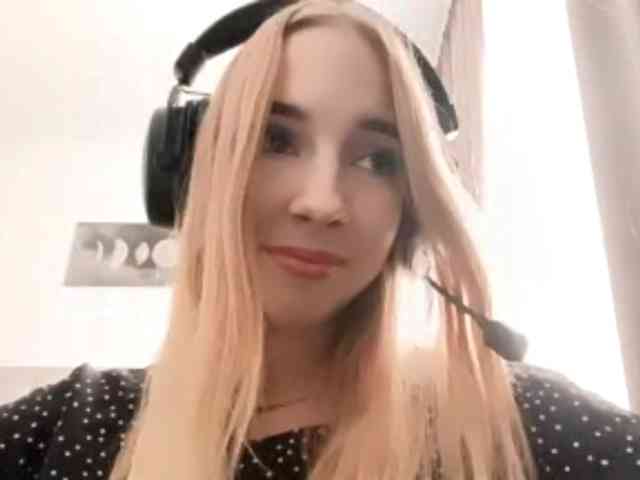 VioletteReeves webcam