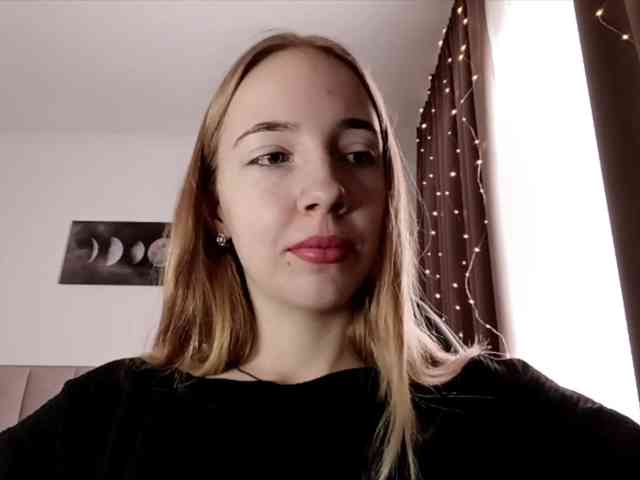 VioletteReeves webcam