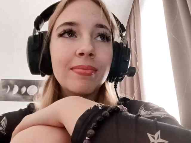 VioletteReeves webcam