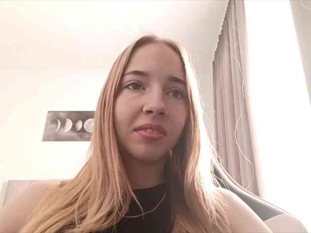 VioletteReeves webcam