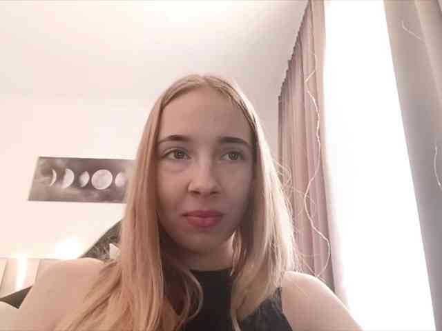 VioletteReeves webcam