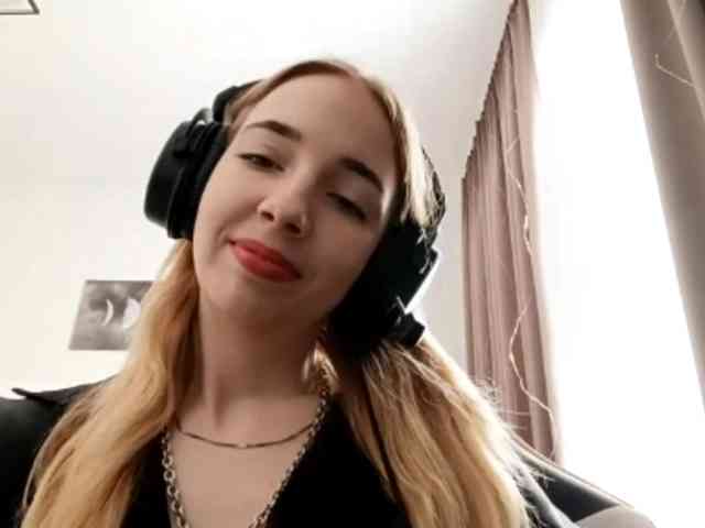 VioletteReeves webcam