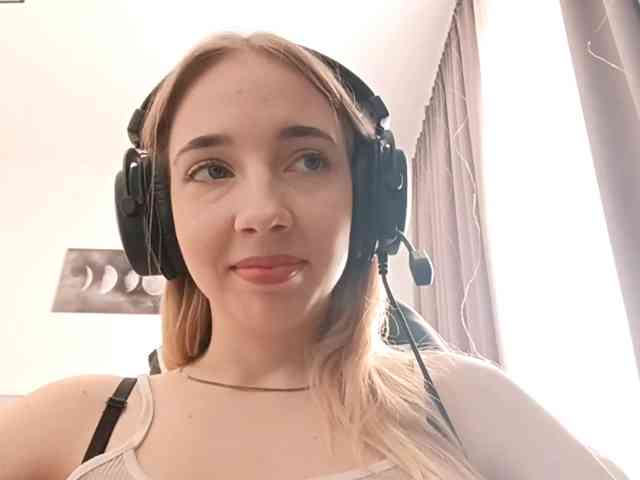 VioletteReeves webcam