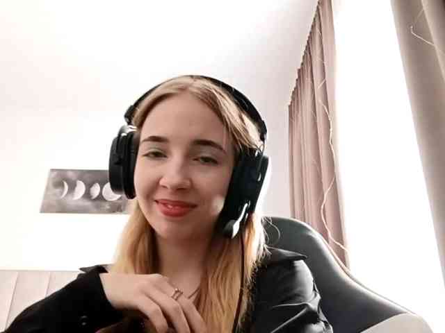 VioletteReeves webcam