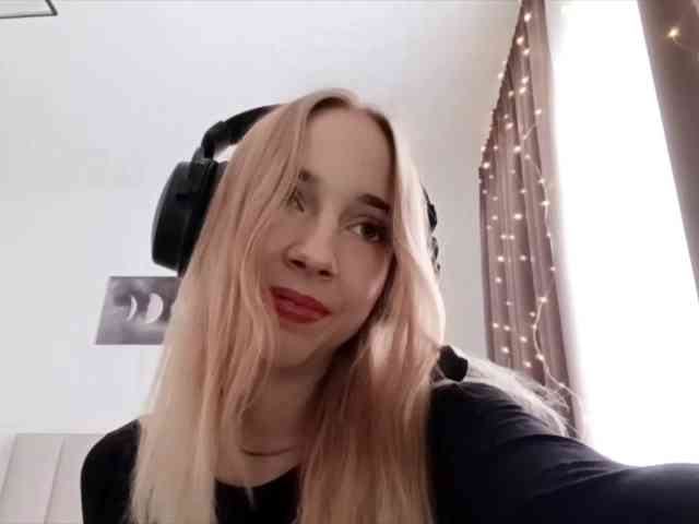 VioletteReeves webcam