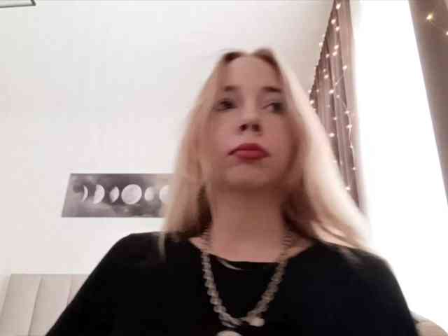 VioletteReeves webcam