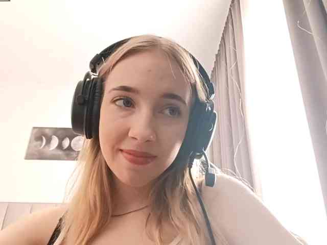 VioletteReeves webcam