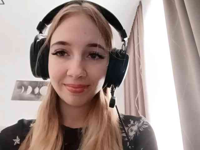 VioletteReeves webcam