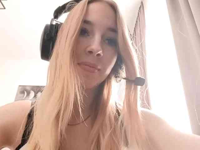 VioletteReeves webcam