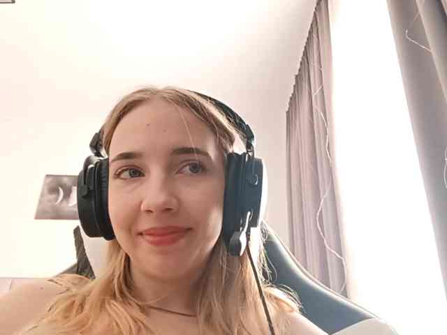 VioletteReeves webcam