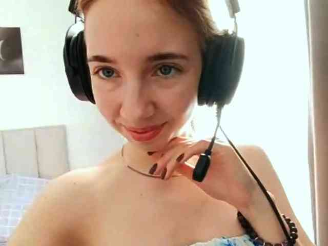 VioletteReeves webcam