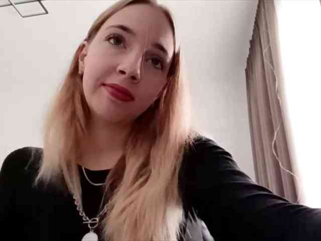 VioletteReeves webcam