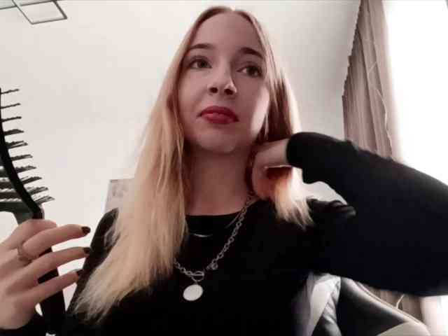 VioletteReeves webcam