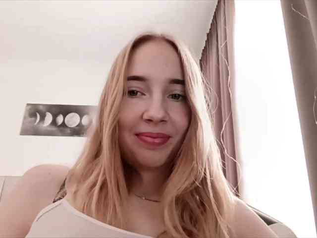 VioletteReeves webcam