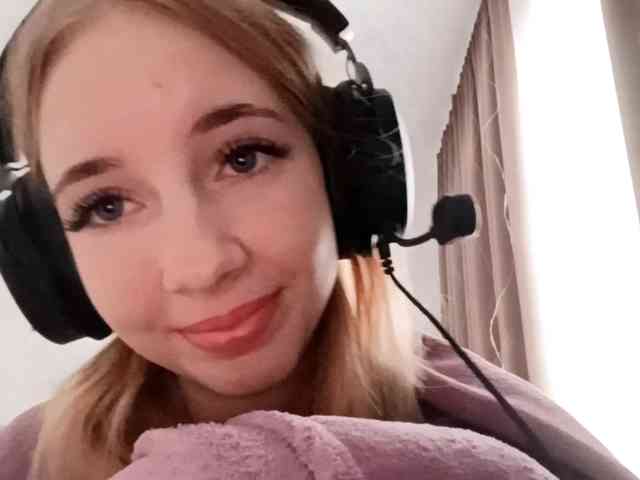 VioletteReeves webcam