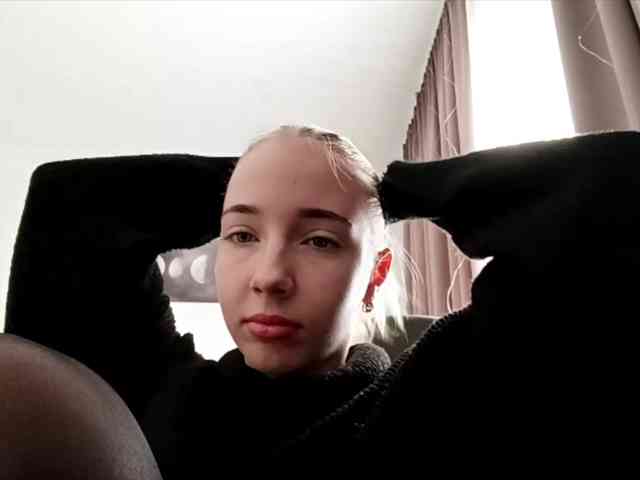 VioletteReeves webcam