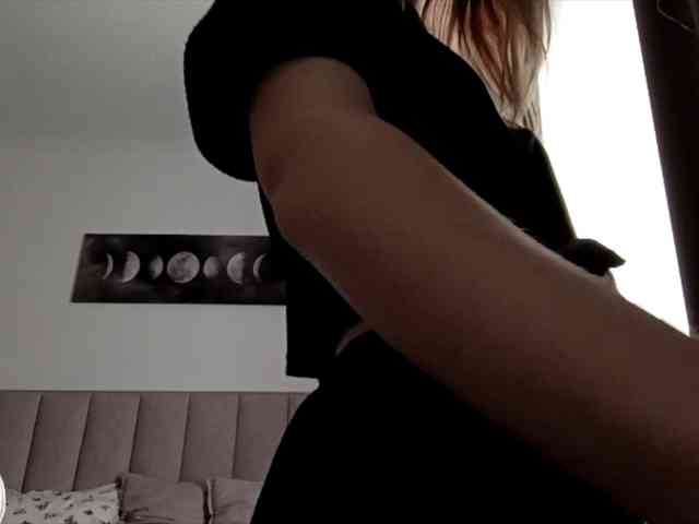 VioletteReeves webcam