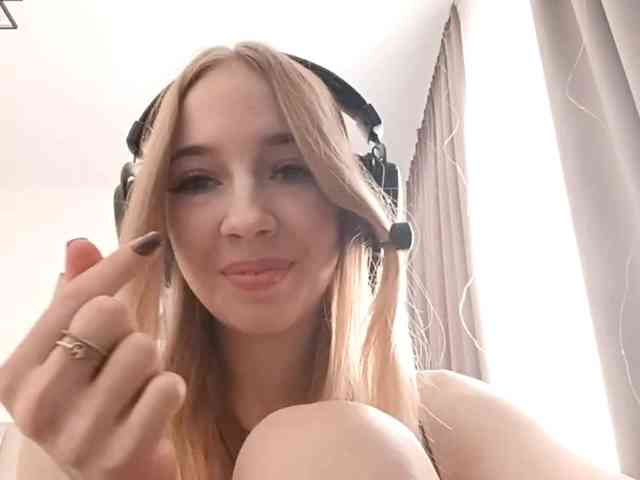 VioletteReeves webcam