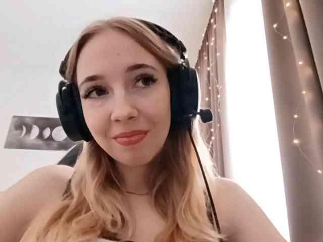 VioletteReeves webcam