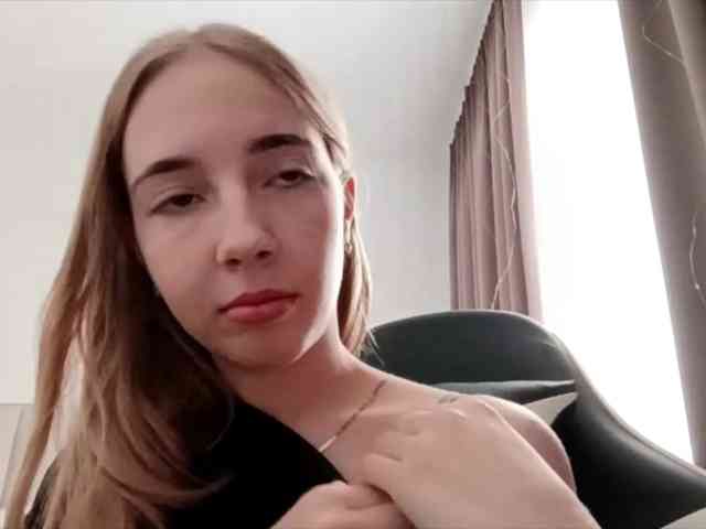 VioletteReeves webcam