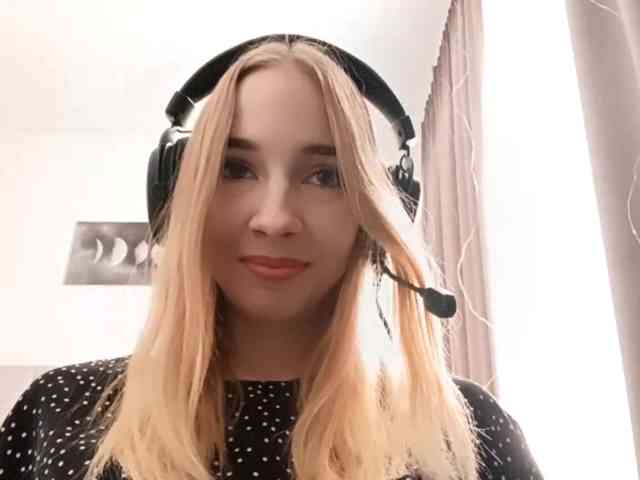 VioletteReeves webcam