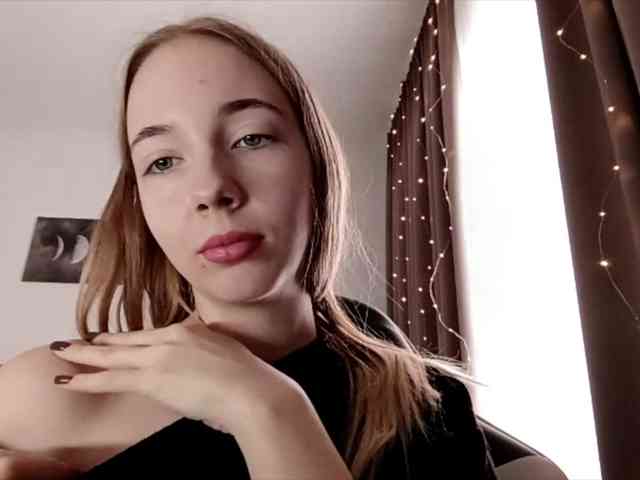 VioletteReeves webcam