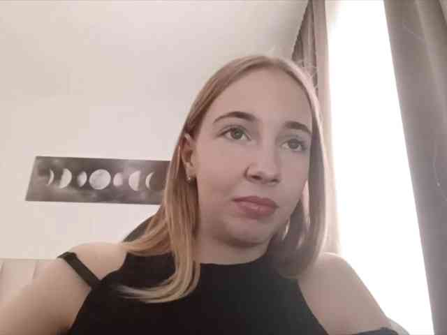 VioletteReeves webcam