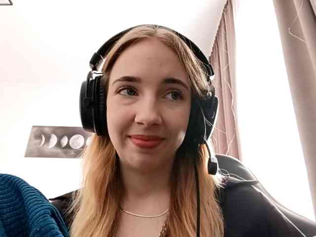 VioletteReeves webcam