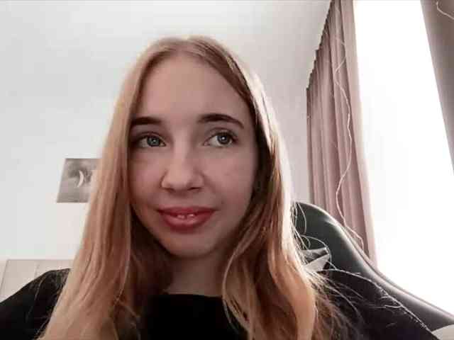 VioletteReeves webcam