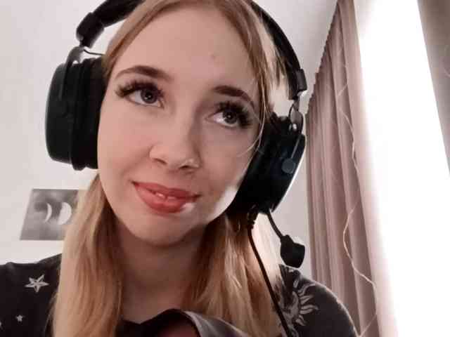 VioletteReeves webcam