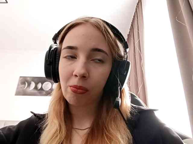 VioletteReeves webcam