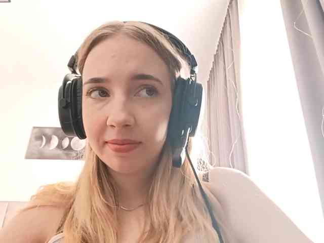 VioletteReeves webcam