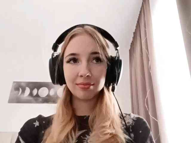 VioletteReeves webcam