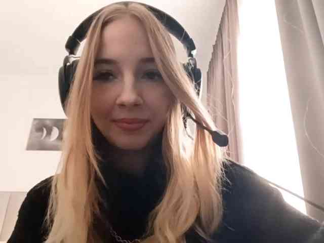 VioletteReeves webcam