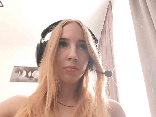 VioletteReeves webcam