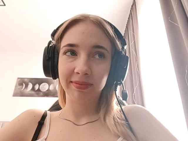 VioletteReeves webcam