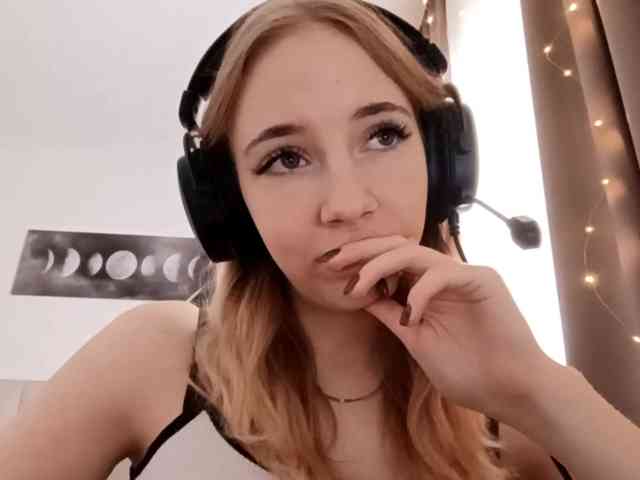 VioletteReeves webcam