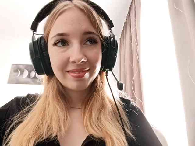 VioletteReeves webcam