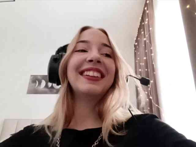 VioletteReeves webcam