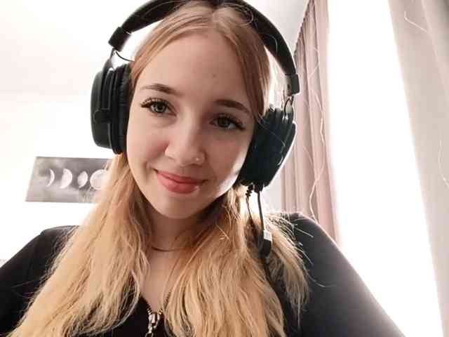 VioletteReeves webcam