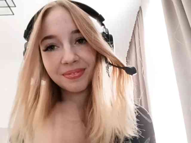 VioletteReeves webcam