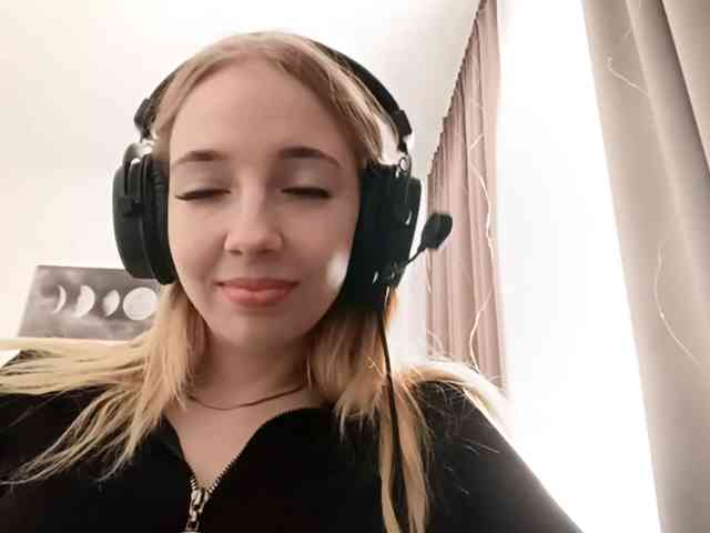 VioletteReeves webcam