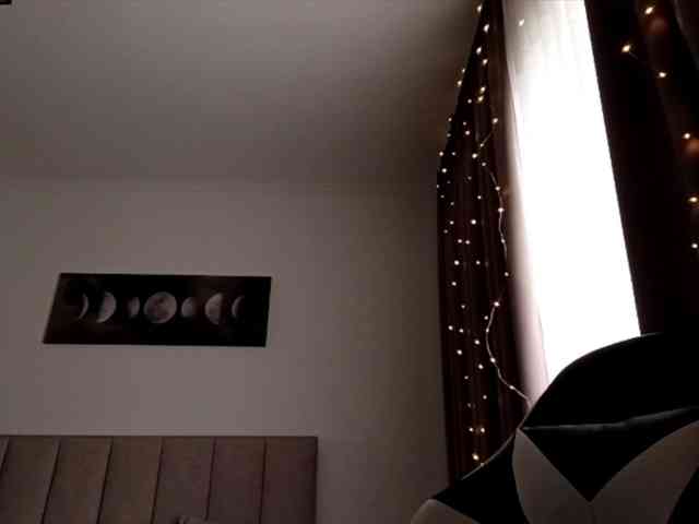 VioletteReeves webcam