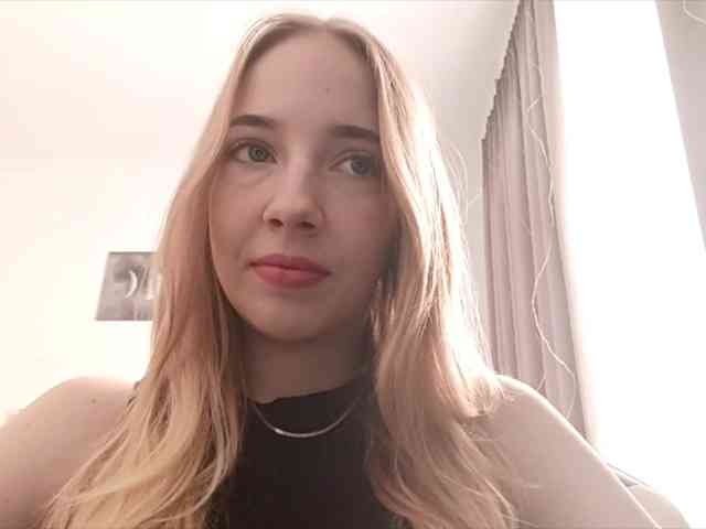 VioletteReeves webcam