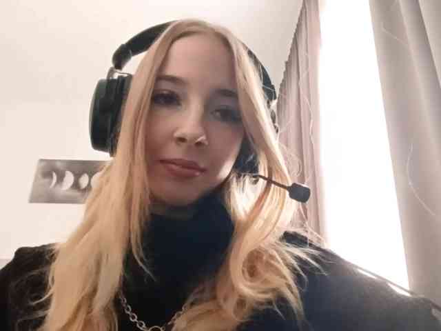 VioletteReeves webcam